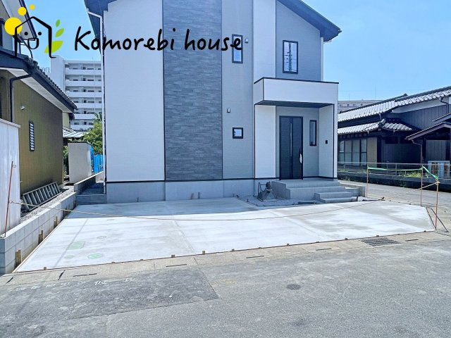 白岡市新白岡　8期　新築一戸建て　LIGARE　01の駐車場|駐車場です