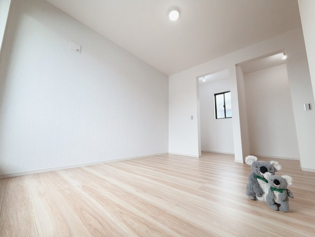 【洋室】 | 高崎市島野町　新築住宅 | 「どんな家具を置こうかな」とワクワクする。好みのこだわりのお部屋にしてじぶんだけの部屋でゆったりと寛げます。
