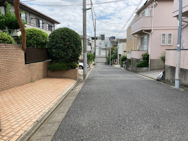 五本木1丁目駐車場 P右側の駐車場|71073526_4.jpg