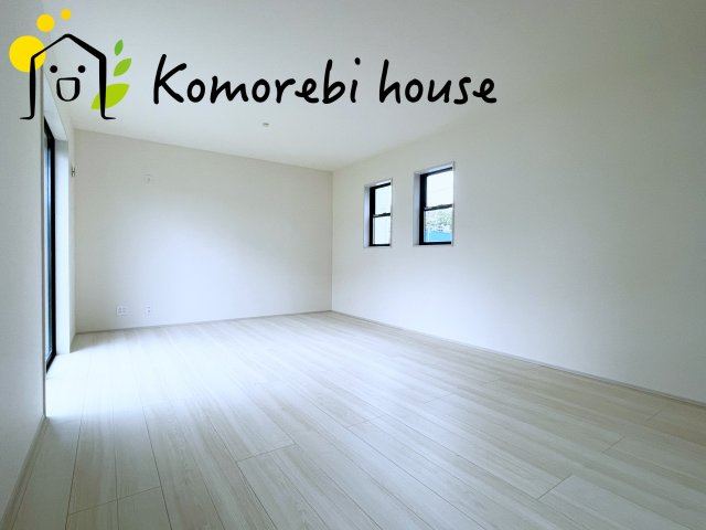 さいたま市西区二ツ宮　新築一戸建て　リーブルガーデン　06の居間・リビング|26.9.7