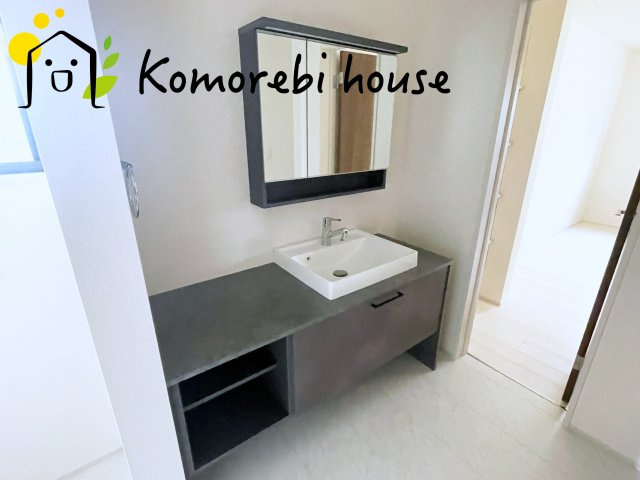 さいたま市西区二ツ宮　新築一戸建て　リーブルガーデン　06の独立洗面台|26.9.7
