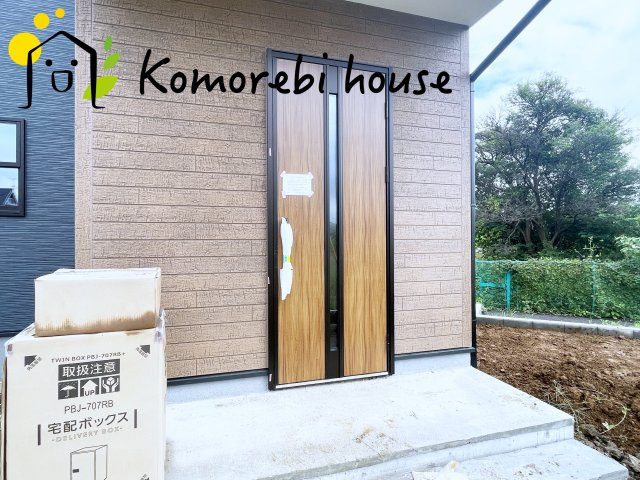 さいたま市西区二ツ宮　新築一戸建て　リーブルガーデン　03の玄関|26.9.12　撮影済み