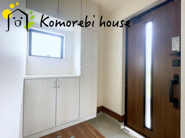 さいたま市西区二ツ宮　新築一戸建て　リーブルガーデン　03の玄関|26.9.12　撮影済み