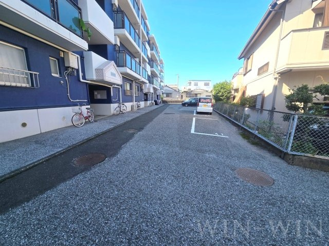 サンシティ小池の駐車場
