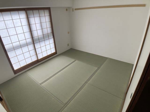 カルム湊川の内装|和室も明るく綺麗です