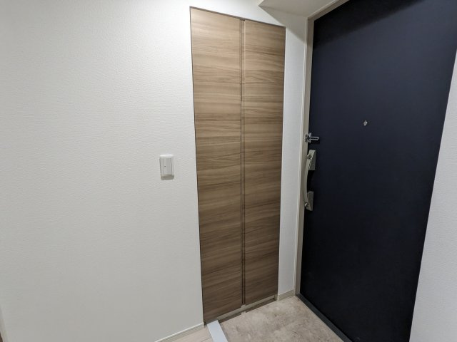 ルポール北加瀬の玄関