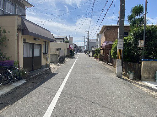 大宮中林町中古テラスの前面道路含む現地写真