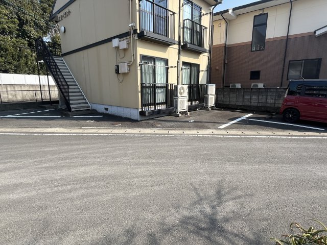 エスペラントの駐車場