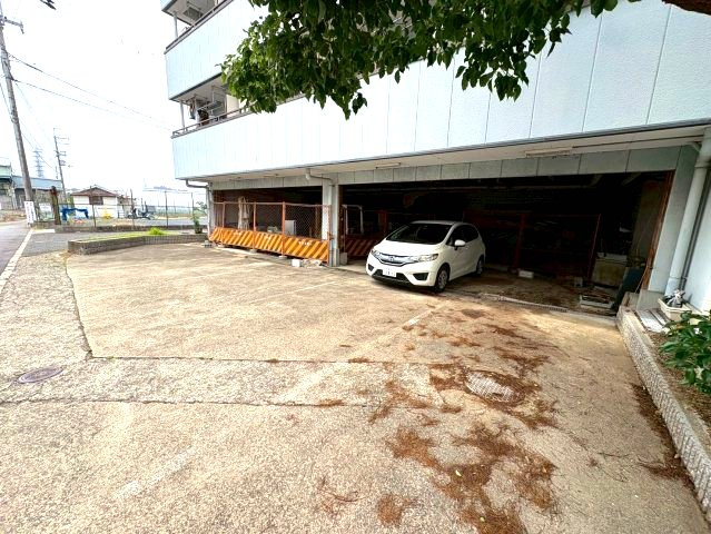 ポプリオンガーデンの駐車場