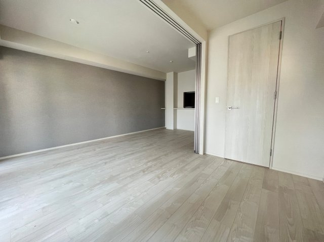 OPUS RESIDENCE SHINSAIBASHI SOUTHの洋室