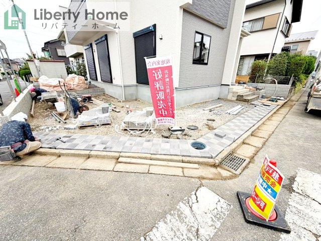 牛久市南7丁目17期　新築戸建の駐車場