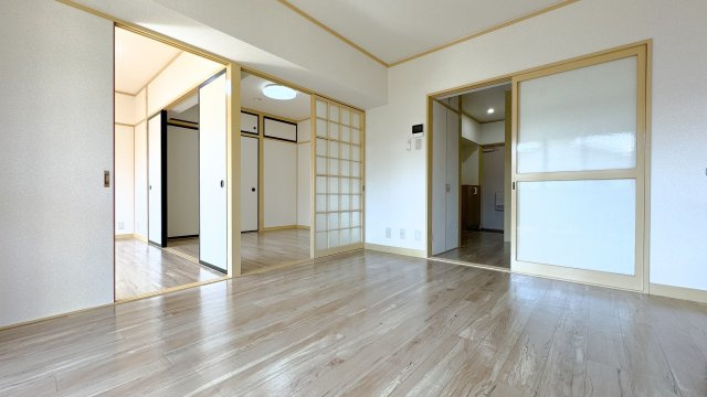 木瀬川リバーサイドマンションの居間・リビング