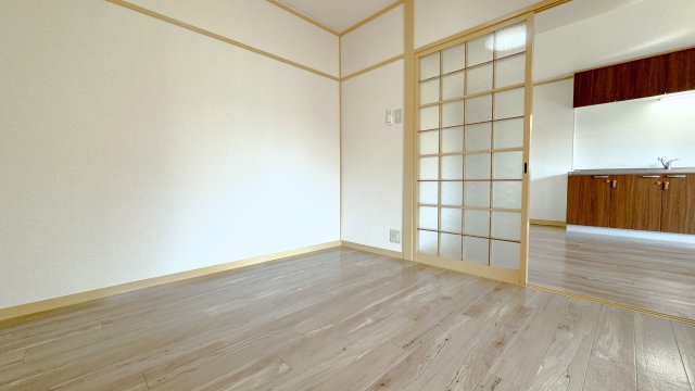 木瀬川リバーサイドマンションの洋室