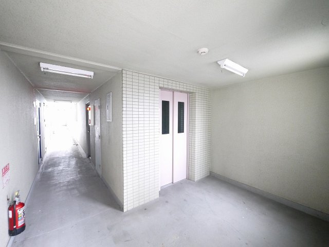 プリオール大安寺のエントランス|毎日通るエントランスはこのようになっています