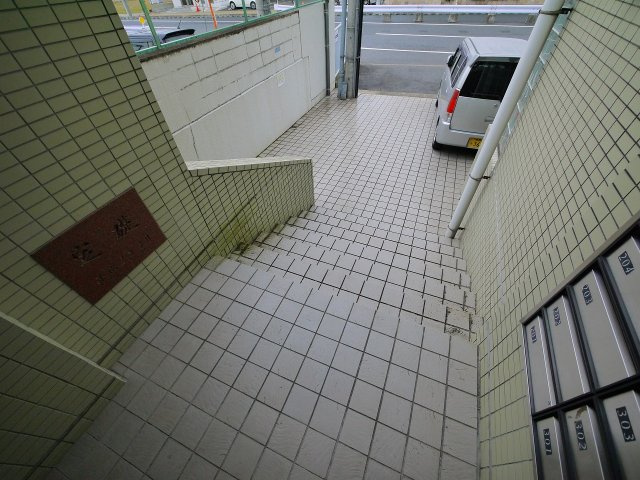 プリオール大安寺のその他共用部分|共有階段になります