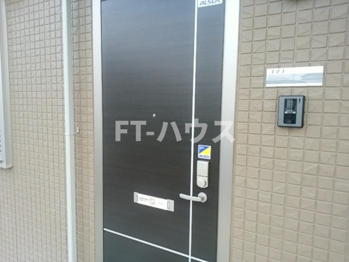 アメジストゆりの木の玄関