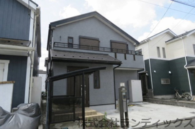 【外観】 | 昭島市大神町４丁目中古戸建 | カースペース２台分あり（並列置き）