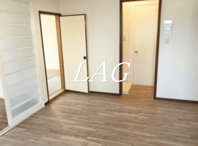 【居間・リビング】 | サザンハイツ | 洋室のお部屋です。