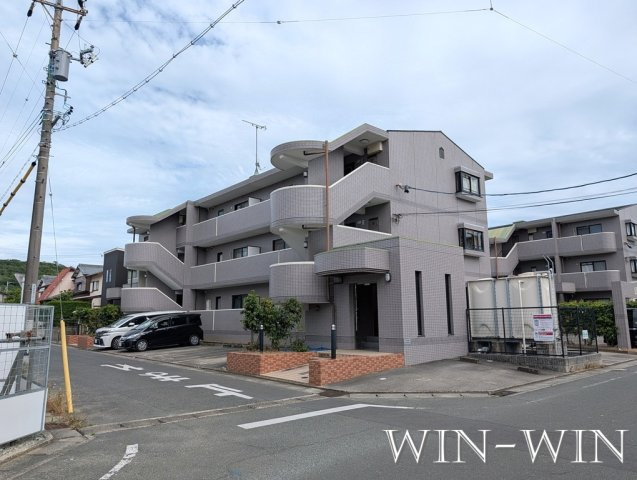 パラマウントビレッジ東岩田 B