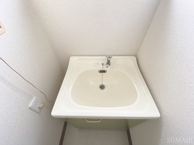ゴールデンハイツAの洗面所|洗面台です☆