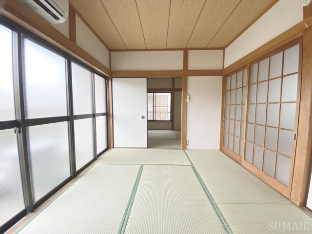 ゴールデンハイツAの和室|戸を開放して広々☆