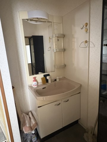 植田町南町二丁目 中古一戸建ての独立洗面台