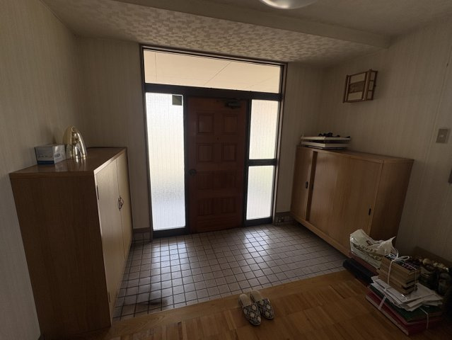 植田町南町二丁目 中古一戸建ての玄関
