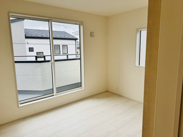 八王子市　石川町　新築一戸建ての子供部屋|～2階バルコニーに面している5.25帖の洋室です～