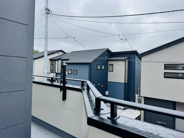 八王子市　石川町　新築一戸建てのバルコニー|～2部屋から出入り可能なバルコニー　陽当たり良好、洗濯物がよく乾きそうです～