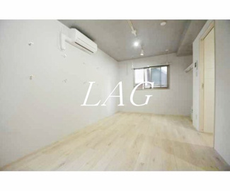【居間・リビング】 | Ｇｌｉｃｉｏｎ　Ｋａｍｅｉｄｏ | 洋室のお部屋です。
