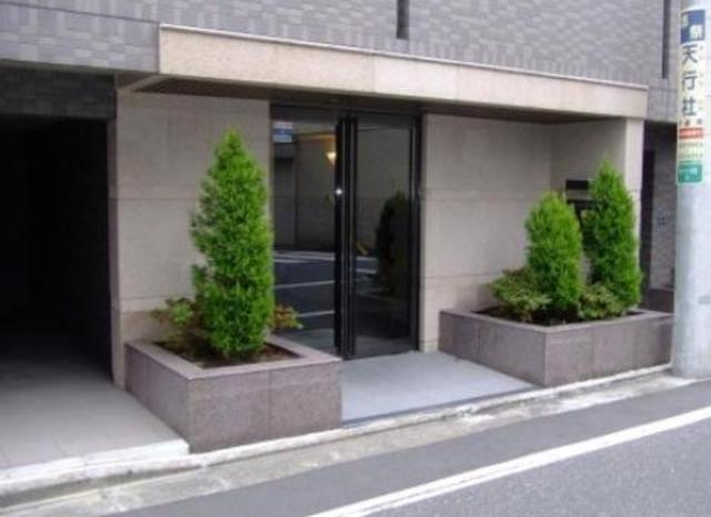 ルーブル神楽坂参番館のエントランス|ルーブル神楽坂参番館