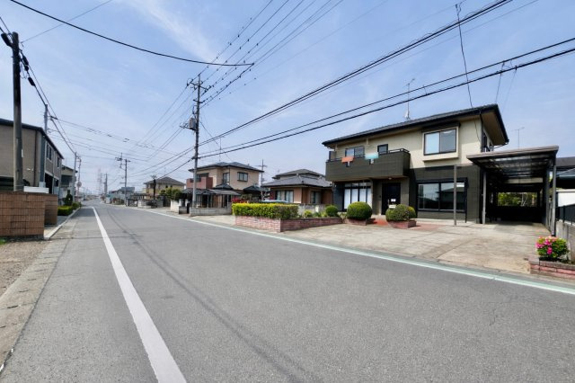 太田市由良町の前面道路含む現地写真|暮らしやすい住環境♪