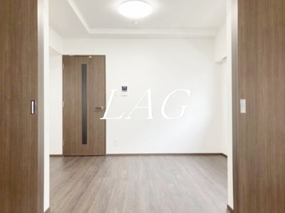 【居間・リビング】 | アイルプレミアム向島 | 洋室のお部屋です。