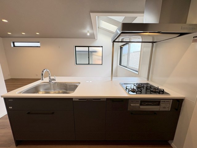 垂水区舞子台１丁目　新築戸建てのキッチン|キッチンでお料理をお楽しみください