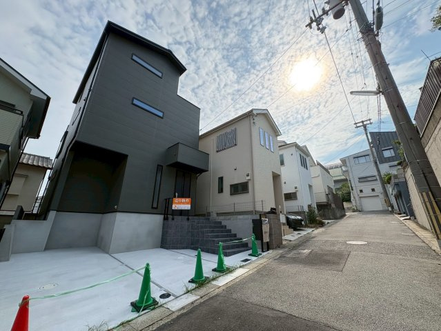 垂水区舞子台１丁目　新築戸建ての前面道路含む現地写真|前面道路含む現地写真です
