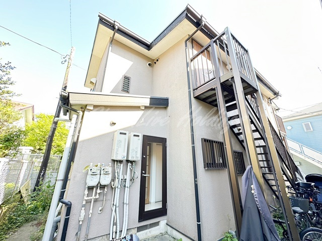 鎌倉市小町２丁目のアパートの外観