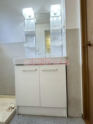 セジュールIMAMURA B棟の独立洗面台|朝の身支度には欠かせない独立洗面化粧台