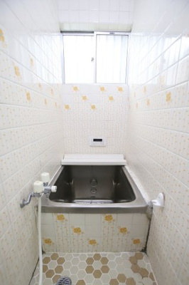 【浴室】 | 宇治市広野町丸山　中古戸建 | 【広野町丸山69-11】1度、ご内覧してみませんか？実際に見てみないとわからない事があります。お気軽に内覧ご予約をして下さい。