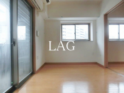 【居間・リビング】 | アーバンキャッスル王子 | 洋室のお部屋です。