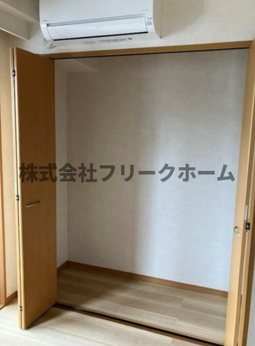 三鷹市下連雀３丁目の賃貸マンションの収納