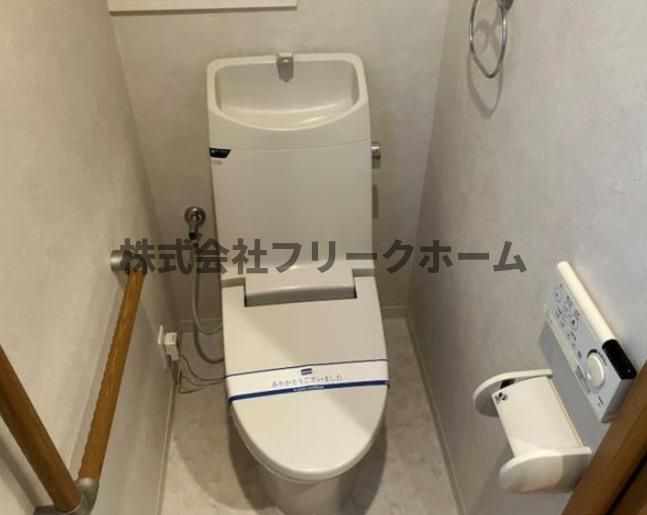 三鷹市下連雀３丁目の賃貸マンションのトイレ