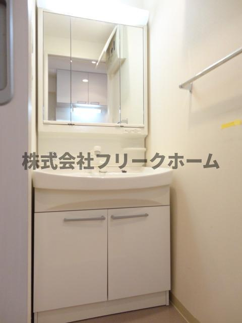 三鷹市下連雀３丁目の賃貸マンションの洗面所