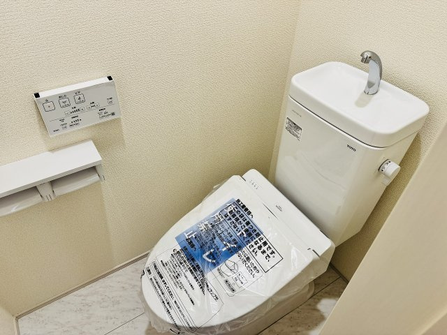 八王子市　石川町　新築一戸建てのトイレ|～暖房温水洗浄機能付きトイレ　冬場は特に嬉しい機能ですね～