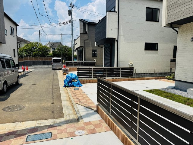 八王子市　石川町　新築一戸建ての前面道路含む現地写真|～南4.5ｍ・北2.9ｍ道路に面しています～
