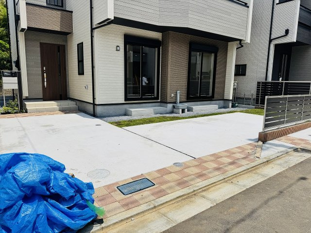 八王子市　石川町　新築一戸建ての駐車場|～2台駐車可能カースペース～