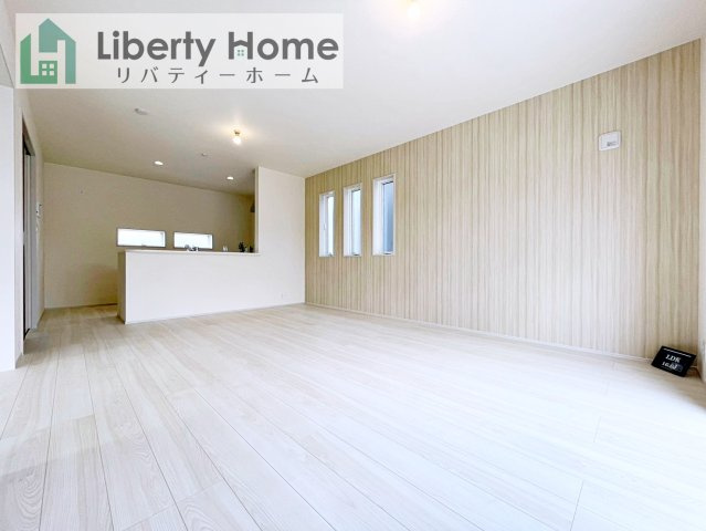 下妻市下妻丙　1号棟　新築戸建の居間・リビング