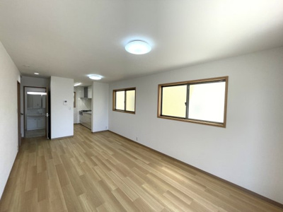 【居間・リビング】 | 茅ヶ崎市菱沼１丁目１棟☆４ＬＤＫリフォーム中古戸建