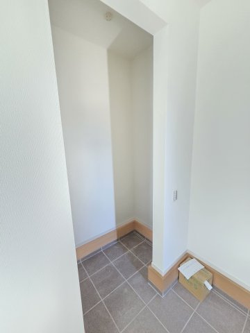 新築　太田市東矢島町1期　1号棟の玄関|新築　太田市東矢島町1期　1号棟
