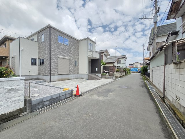 新築　太田市東矢島町1期　1号棟の前面道路含む現地写真|現地写真　東側前面道路幅員約4.5ｍ