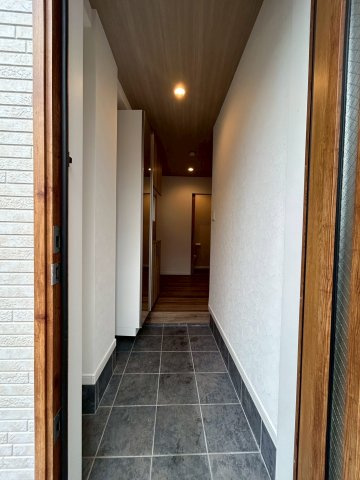 大阪市城東区東中浜2丁目の玄関
